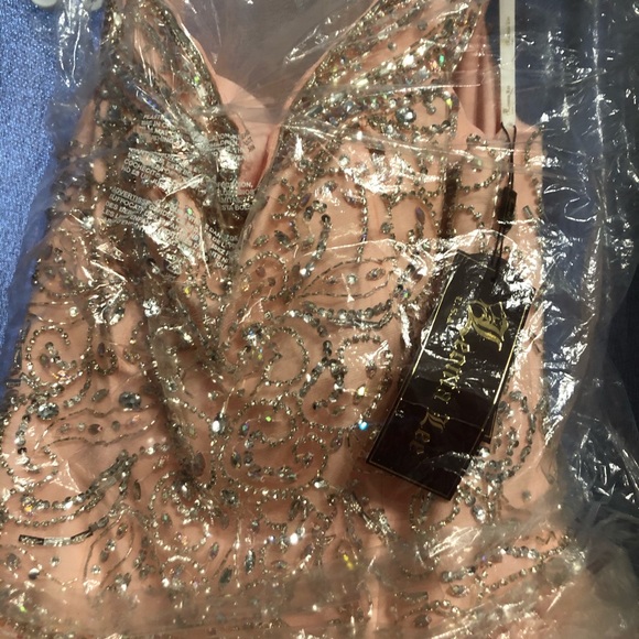 Dress - Picture 2 of 6